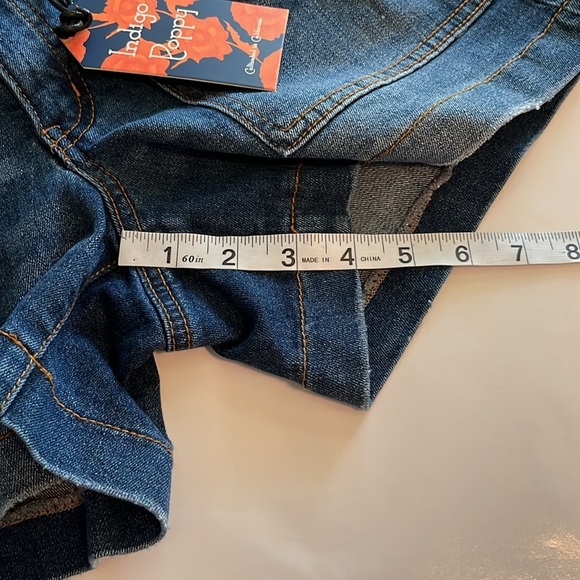 Indigo Poppy 4” Short Mid Rise NWT Size 4 - Picture 7 of 16